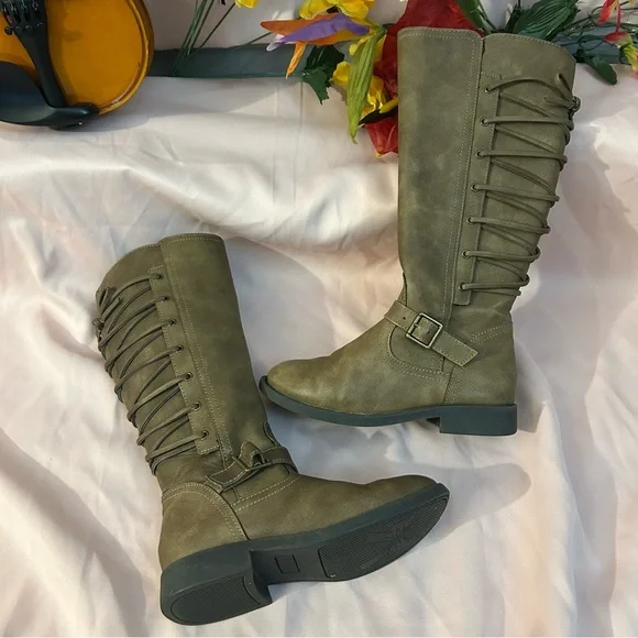 Girls knee high lace up boots - Picture 15 of 15